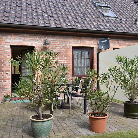 Reihenferienhaus Mit Kamin Und Terrasse Im Ostseeland Ofc 11