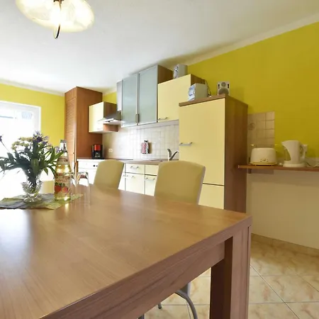 Reihenferienhaus Mit Kamin Und Terrasse Im Ostseeland Ofc 11 Lejlighed